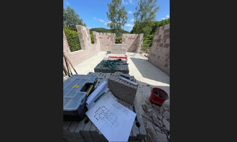 Hochwärmedämmendes Außenmauerwerk