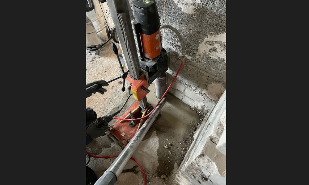 Kernbohrung in eine Betondecke