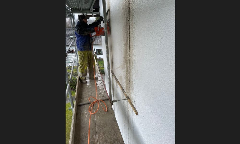 Mauerwerksschneidearbeiten für eine neue Fensteröffnung