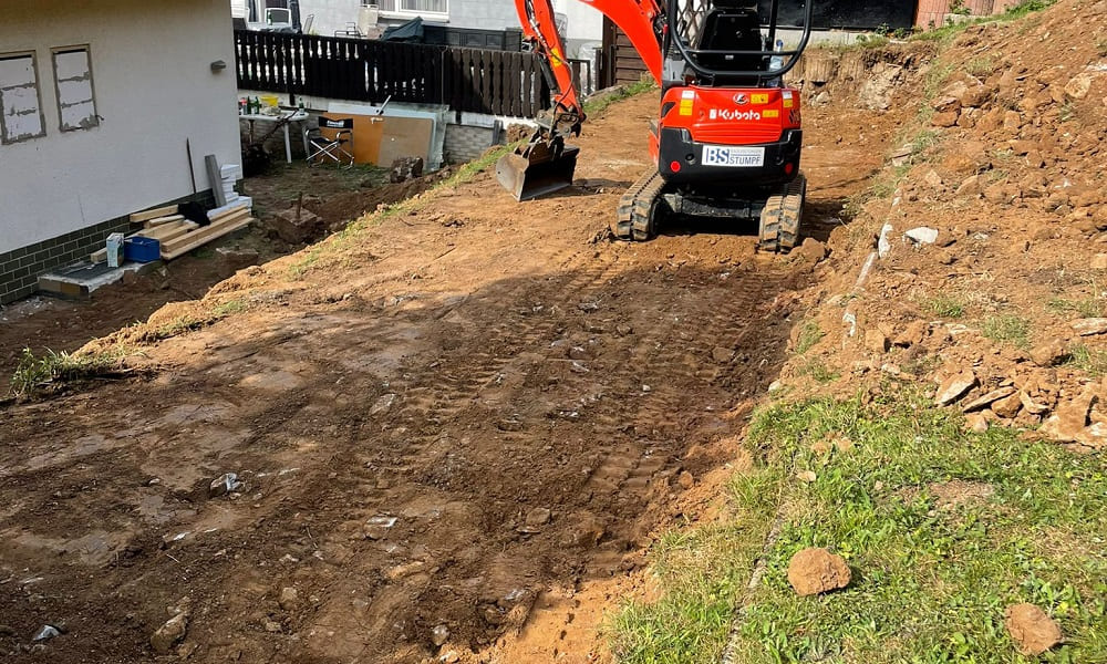 Erdarbeiten für Terrassenbau